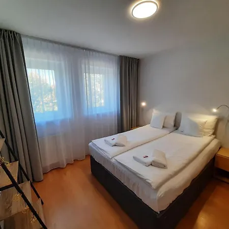 Old Town Apartman *
